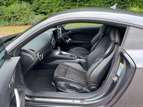 Audi TT 2.0 TFSI S line S Tronic quattro Euro 6 (s/s) 3dr 21