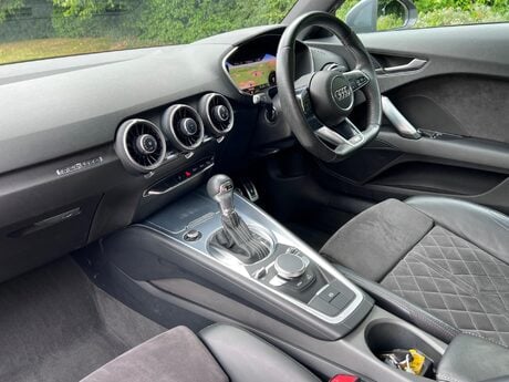 Audi TT 2.0 TFSI S line S Tronic quattro Euro 6 (s/s) 3dr 22