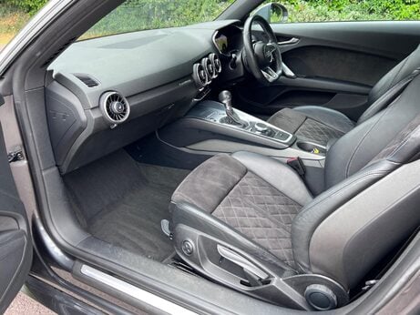 Audi TT 2.0 TFSI S line S Tronic quattro Euro 6 (s/s) 3dr 19