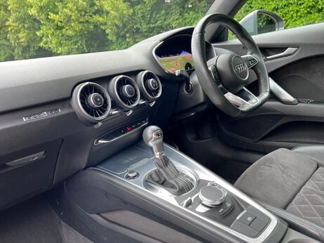 Audi TT 2.0 TFSI S line S Tronic quattro Euro 6 (s/s) 3dr 65
