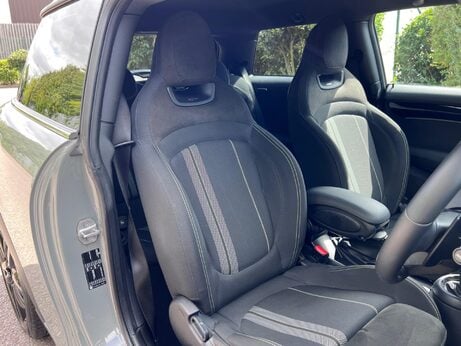 Mini Hatch 2.0 Cooper S Sport Steptronic Euro 6 (s/s) 3dr 14