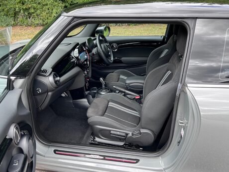 Mini Hatch 2.0 Cooper S Sport Steptronic Euro 6 (s/s) 3dr 31