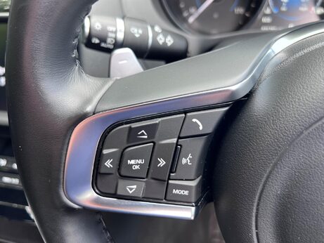 Jaguar XE 2.0i R-Sport Auto Euro 6 (s/s) 4dr 31