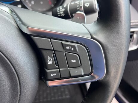 Jaguar XE 2.0i R-Sport Auto Euro 6 (s/s) 4dr 32