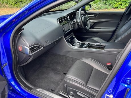 Jaguar XE 2.0i R-Sport Auto Euro 6 (s/s) 4dr 18