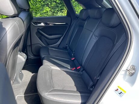 Audi Q3 2.0 TDI S line S Tronic quattro Euro 5 (s/s) 5dr 28