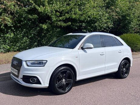 Audi Q3 2.0 TDI S line S Tronic quattro Euro 5 (s/s) 5dr 4