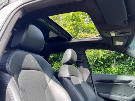 Audi Q3 2.0 TDI S line S Tronic quattro Euro 5 (s/s) 5dr 15