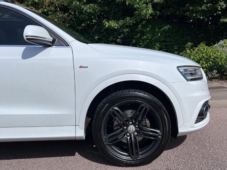 Audi Q3 2.0 TDI S line S Tronic quattro Euro 5 (s/s) 5dr 39