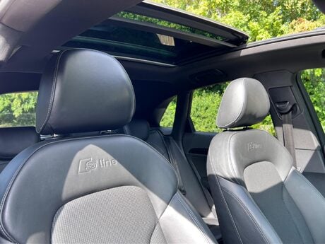 Audi Q3 2.0 TDI S line S Tronic quattro Euro 5 (s/s) 5dr 54