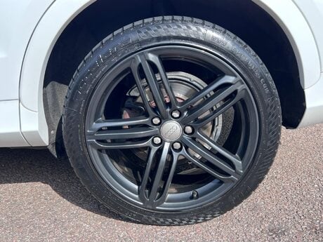 Audi Q3 2.0 TDI S line S Tronic quattro Euro 5 (s/s) 5dr 41