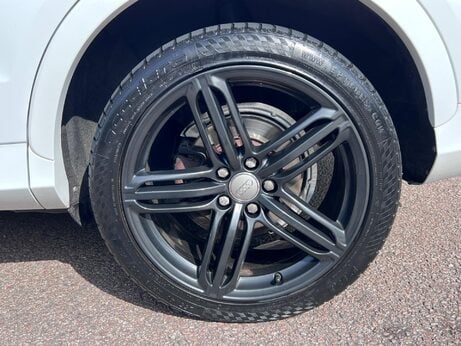 Audi Q3 2.0 TDI S line S Tronic quattro Euro 5 (s/s) 5dr 37