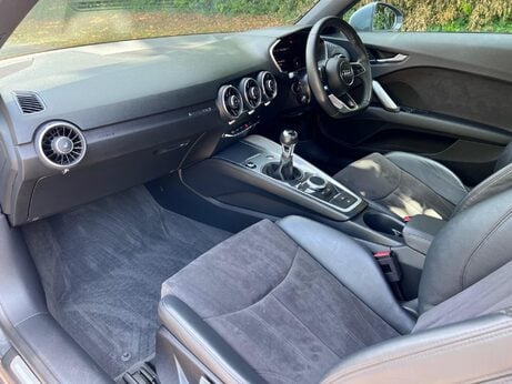 Audi TT 1.8 TFSI Sport Euro 6 (s/s) 3dr 23