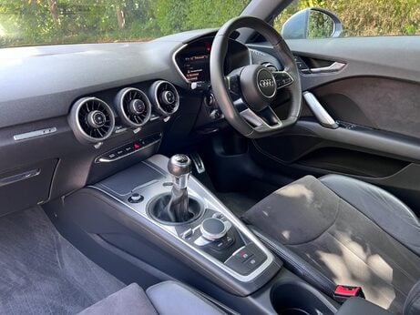 Audi TT 1.8 TFSI Sport Euro 6 (s/s) 3dr 22