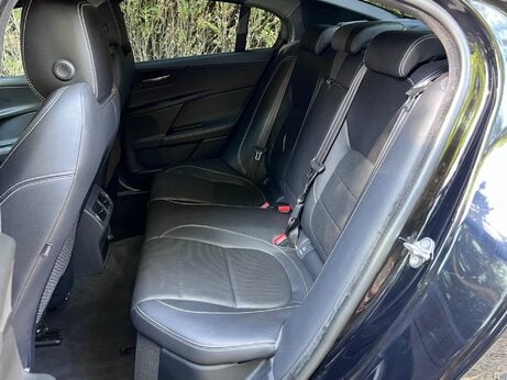Jaguar XE 2.0i GPF R-Sport Auto Euro 6 (s/s) 4dr 32