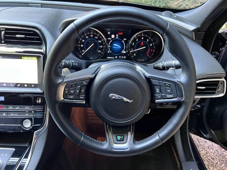 Jaguar XE 2.0i GPF R-Sport Auto Euro 6 (s/s) 4dr 26