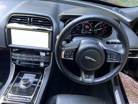 Jaguar XE 2.0i GPF R-Sport Auto Euro 6 (s/s) 4dr 70
