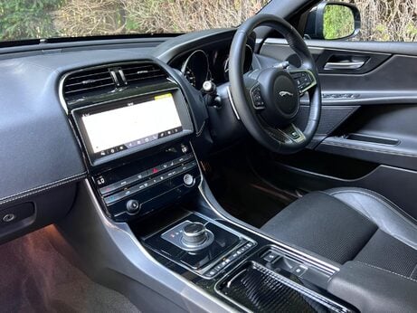 Jaguar XE 2.0i GPF R-Sport Auto Euro 6 (s/s) 4dr 26
