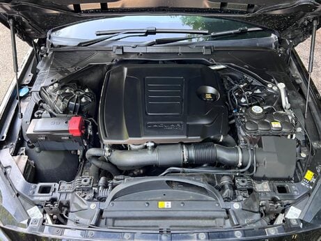 Jaguar XE 2.0i GPF R-Sport Auto Euro 6 (s/s) 4dr 38
