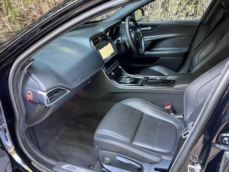 Jaguar XE 2.0i GPF R-Sport Auto Euro 6 (s/s) 4dr 32