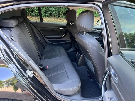 BMW 1 Series 1.5 118i Sport Auto Euro 6 (s/s) 5dr 29