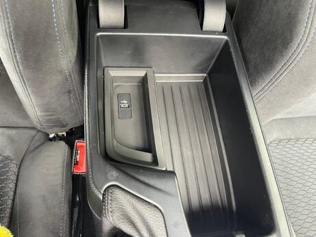 BMW 2 Series 1.5 218i GPF M Sport Euro 6 (s/s) 2dr 29
