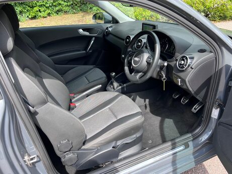 Audi A1 1.0 TFSI Sport Euro 6 (s/s) 3dr 11