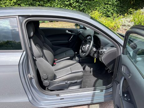 Audi A1 1.0 TFSI Sport Euro 6 (s/s) 3dr 10