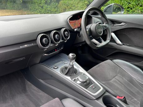 Audi TT 2.0 TFSI S line Euro 6 (s/s) 3dr 26