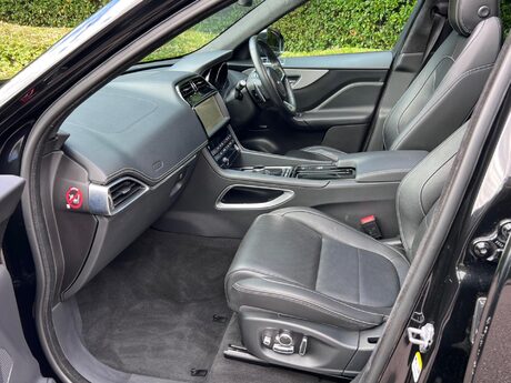 Jaguar F-Pace 2.0 D180 R-Sport Auto AWD Euro 6 (s/s) 5dr 70