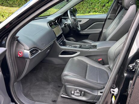 Jaguar F-Pace 2.0 D180 R-Sport Auto AWD Euro 6 (s/s) 5dr 66
