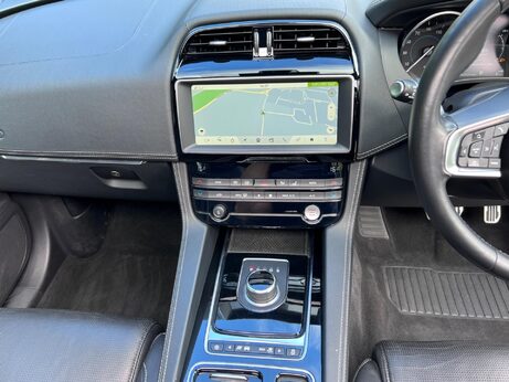 Jaguar F-Pace 2.0 D180 R-Sport Auto AWD Euro 6 (s/s) 5dr 18