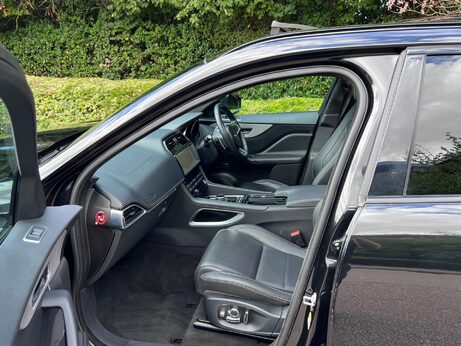 Jaguar F-Pace 2.0 D180 R-Sport Auto AWD Euro 6 (s/s) 5dr 22