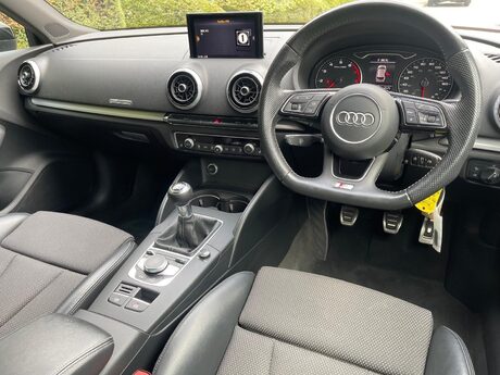 Audi A3 1.5 TFSI CoD 35 Black Edition Sportback Euro 6 (s/s) 5dr 15