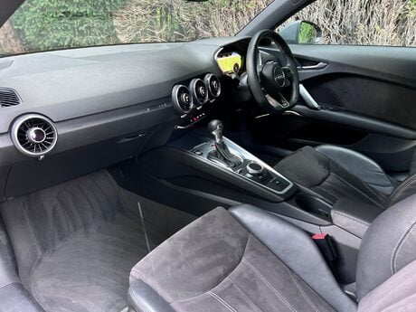 Audi TT 2.0 TFSI S line S Tronic Euro 6 (s/s) 3dr 21