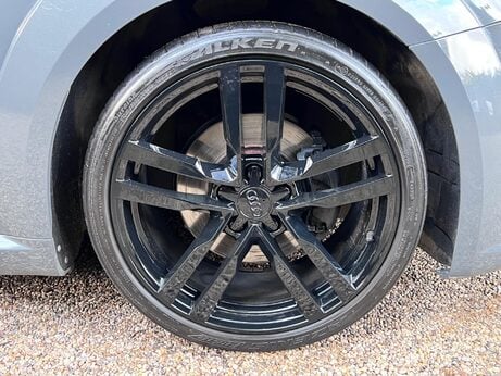 Audi TT 2.0 TFSI S line S Tronic Euro 6 (s/s) 3dr 23