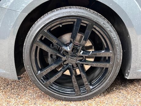 Audi TT 2.0 TFSI S line S Tronic Euro 6 (s/s) 3dr 22