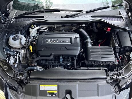 Audi TT 2.0 TFSI S line S Tronic Euro 6 (s/s) 3dr 21