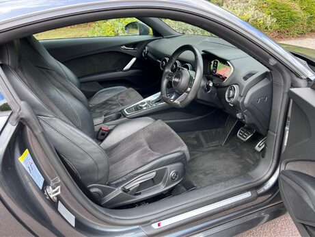 Audi TT 2.0 TFSI S line S Tronic quattro Euro 6 (s/s) 3dr 81