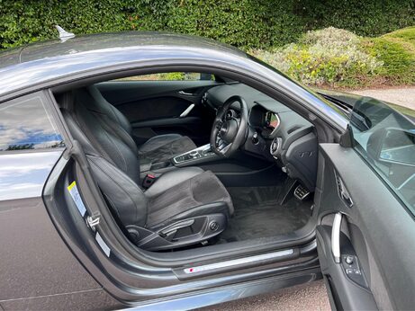 Audi TT 2.0 TFSI S line S Tronic quattro Euro 6 (s/s) 3dr 12