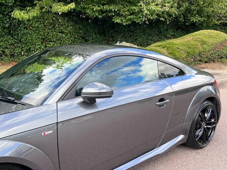Audi TT 2.0 TFSI S line S Tronic quattro Euro 6 (s/s) 3dr 40