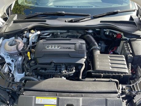 Audi TT 2.0 TFSI S line S Tronic quattro Euro 6 (s/s) 3dr 23