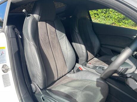 Audi TT 2.0 TFSI S line S Tronic quattro Euro 6 (s/s) 3dr 13
