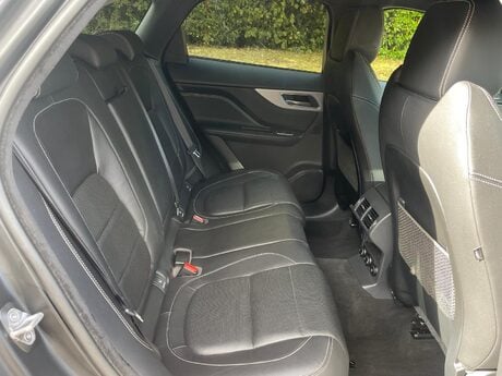 Jaguar F-Pace 2.0 D180 R-Sport Auto AWD Euro 6 (s/s) 5dr 41