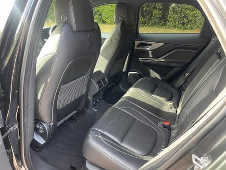 Jaguar F-Pace 2.0 D180 R-Sport Auto AWD Euro 6 (s/s) 5dr 17