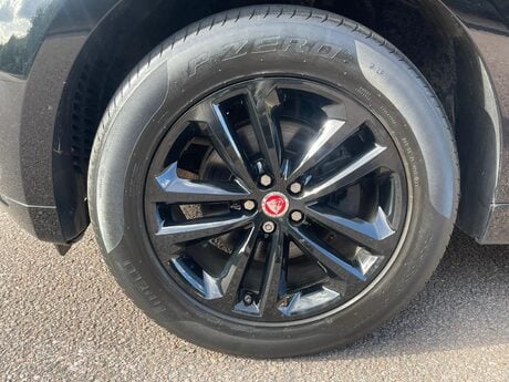 Jaguar F-Pace 2.0 D180 R-Sport Auto AWD Euro 6 (s/s) 5dr 29