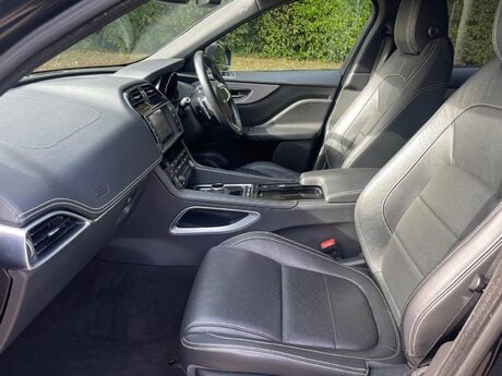 Jaguar F-Pace 2.0 D180 R-Sport Auto AWD Euro 6 (s/s) 5dr 51