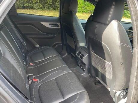 Jaguar F-Pace 2.0 D180 R-Sport Auto AWD Euro 6 (s/s) 5dr 16
