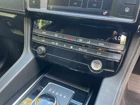 Jaguar F-Pace 2.0 D180 R-Sport Auto AWD Euro 6 (s/s) 5dr 14