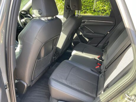 Audi Q3 1.5 TFSI CoD 35 S line S Tronic Euro 6 (s/s) 5dr 28